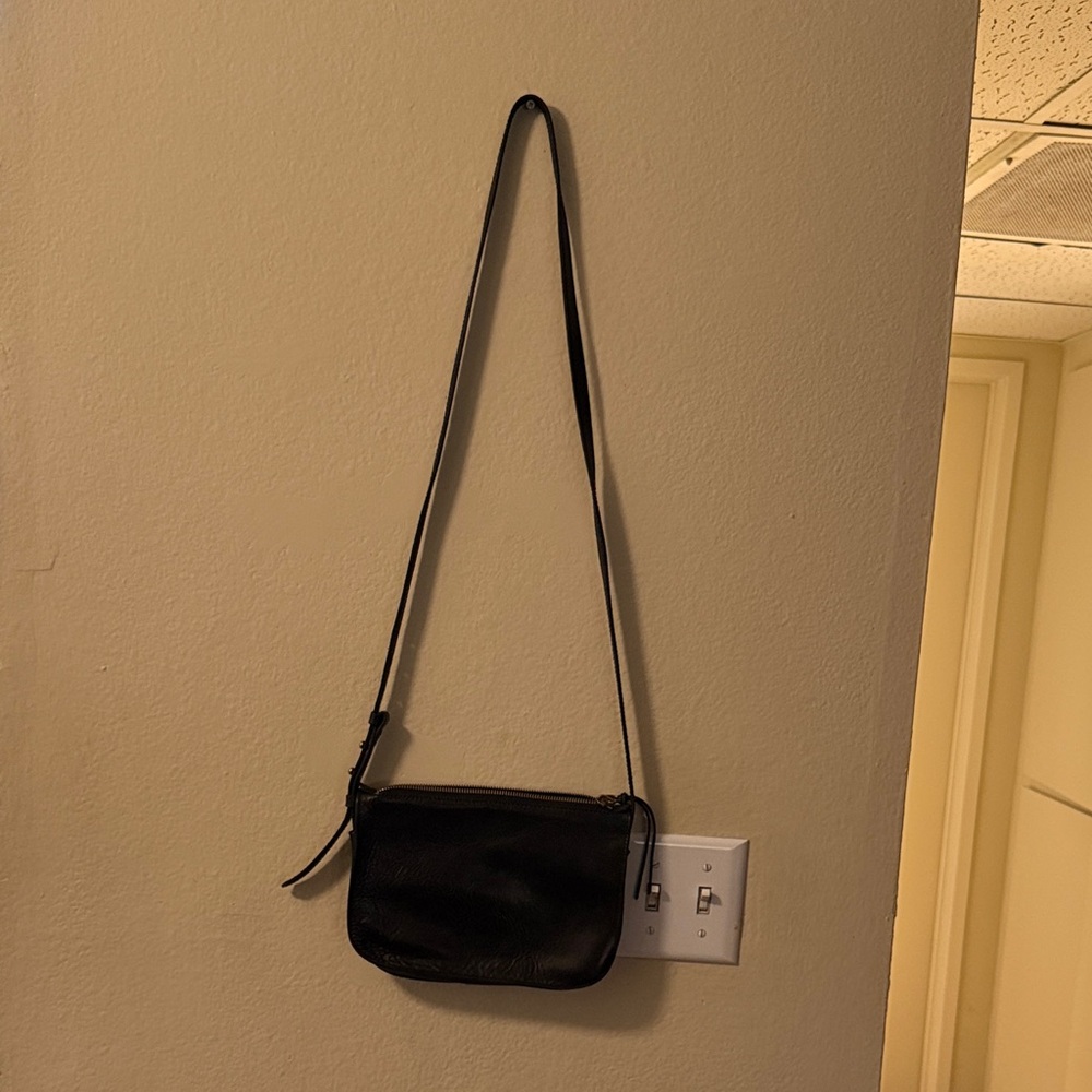 Elegant Black Leather Shoulder Bag